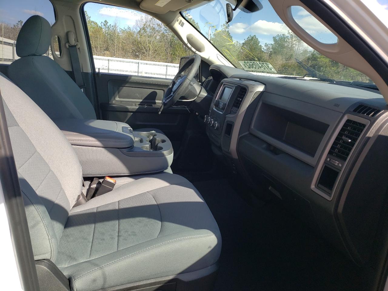 Photo 5 from auction – 2019 RAM 1500 CLASS with VIN 1C6RR6FG1KS507573