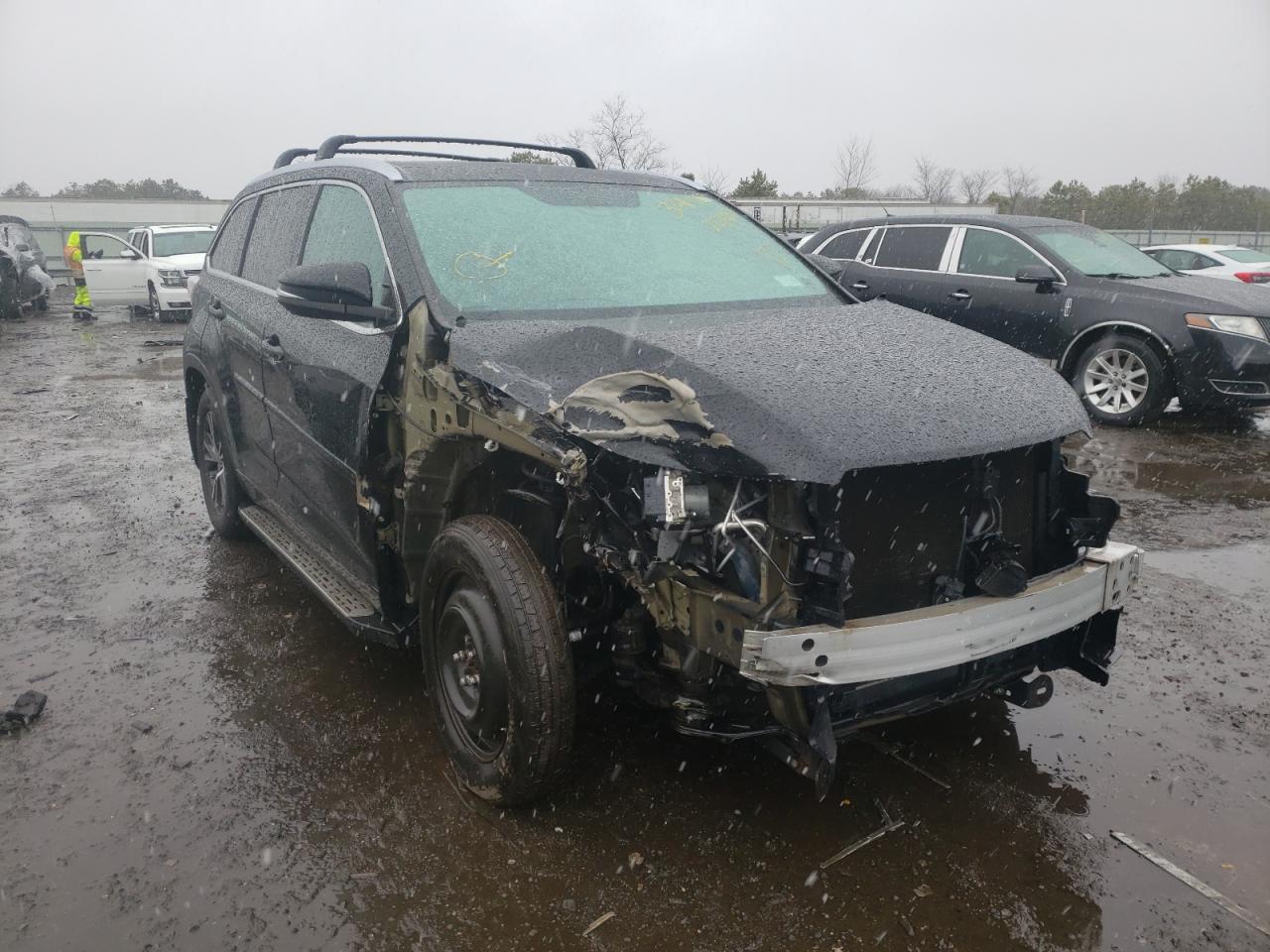 TOYOTA HIGHLANDER 2016 with VIN 5TDJKRFH6GS227460 - Photo from auction