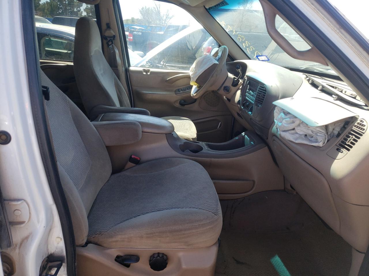 Photo 5 from auction – 1999 FORD EXPEDITION with VIN 1FMPU18LXXLA51176