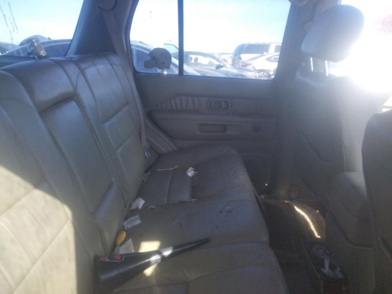 Photo 6 from auction – 2002 INFINITI QX4 with VIN JNRDR09X92W214038