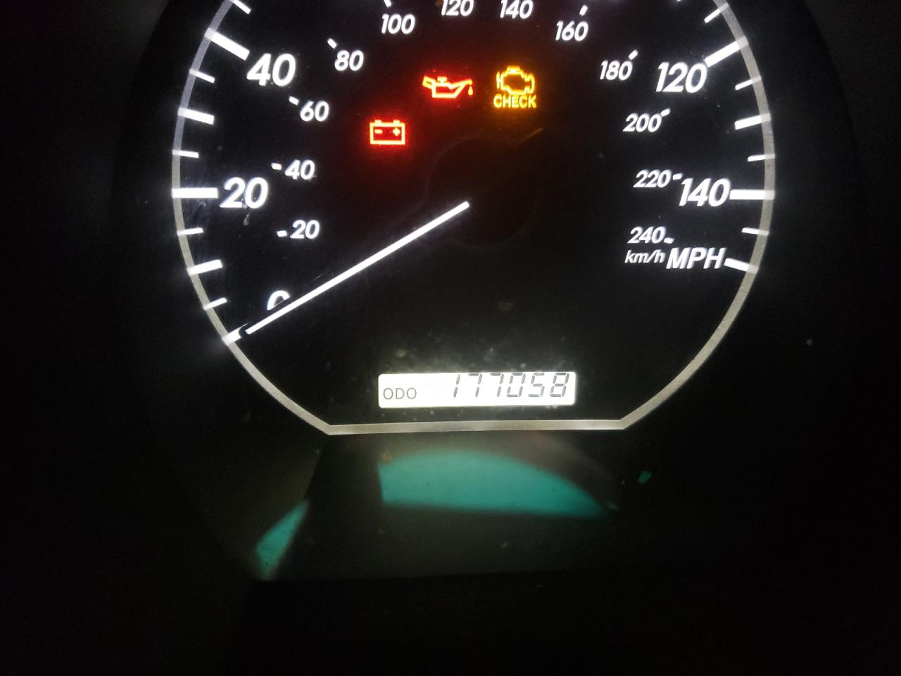 Photo 8 from auction – 2005 LEXUS RX 330 with VIN 2T2HA31U55C047617