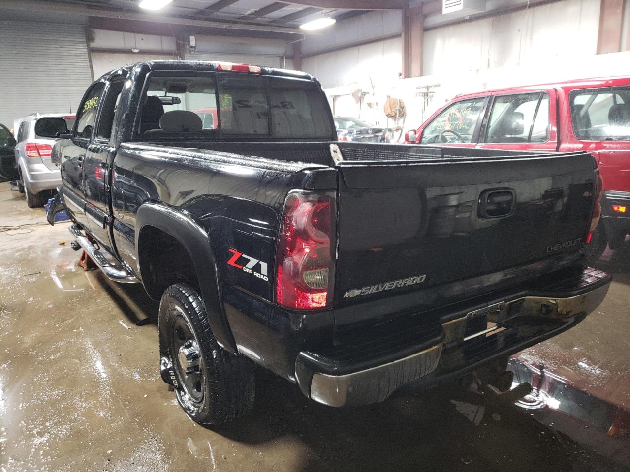 Photo 3 from auction – 2004 CHEVROLET SILVERADO with VIN 1GCEK19T74E149985