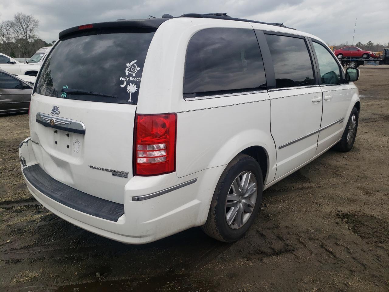 Photo 4 from auction – 2010 CHRYSLER TOWN & COU with VIN 2A4RR5D16AR286189