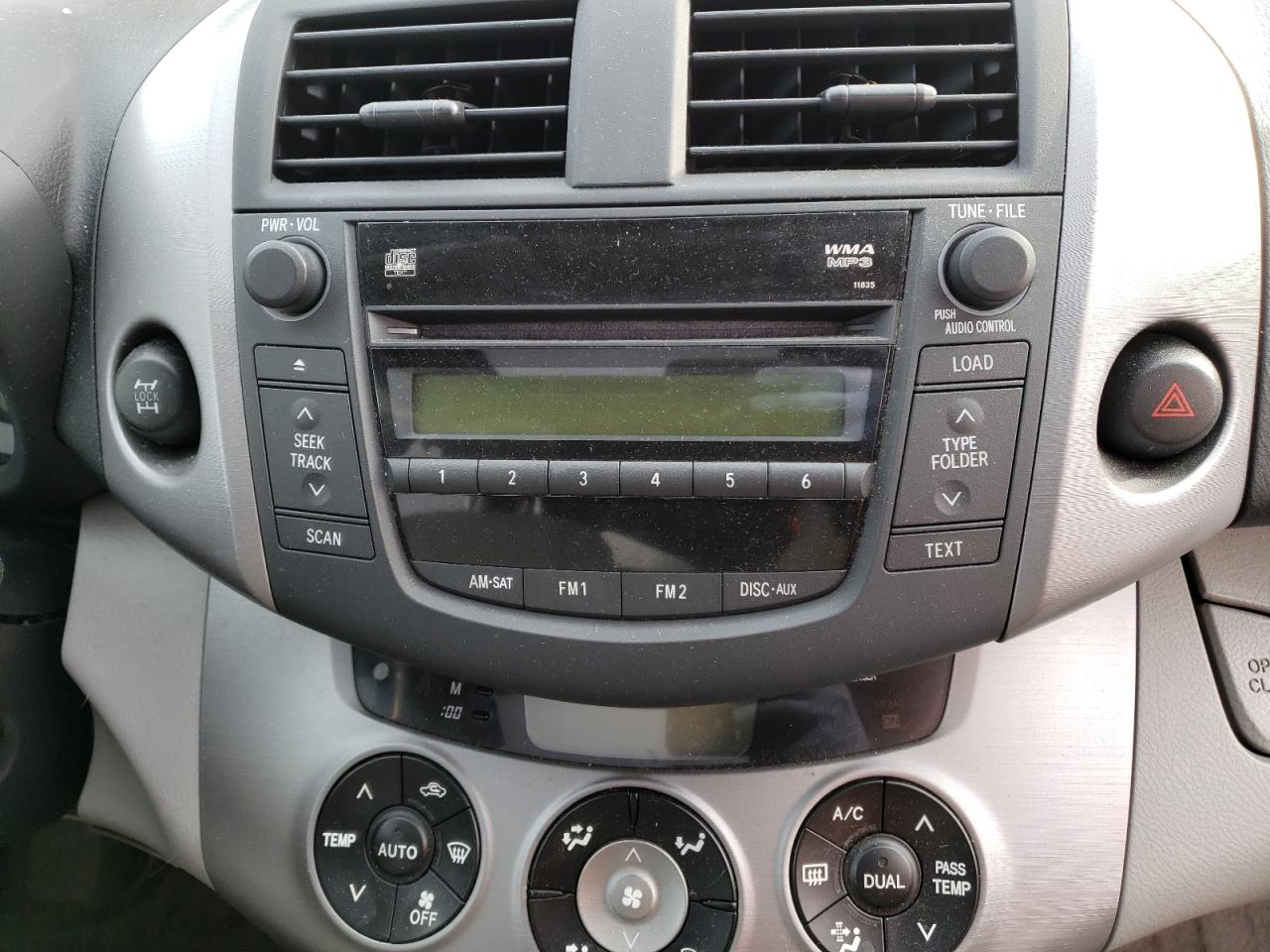 Photo 9 from auction – 2008 TOYOTA RAV4 LIMIT with VIN JTMBD31VX86060787