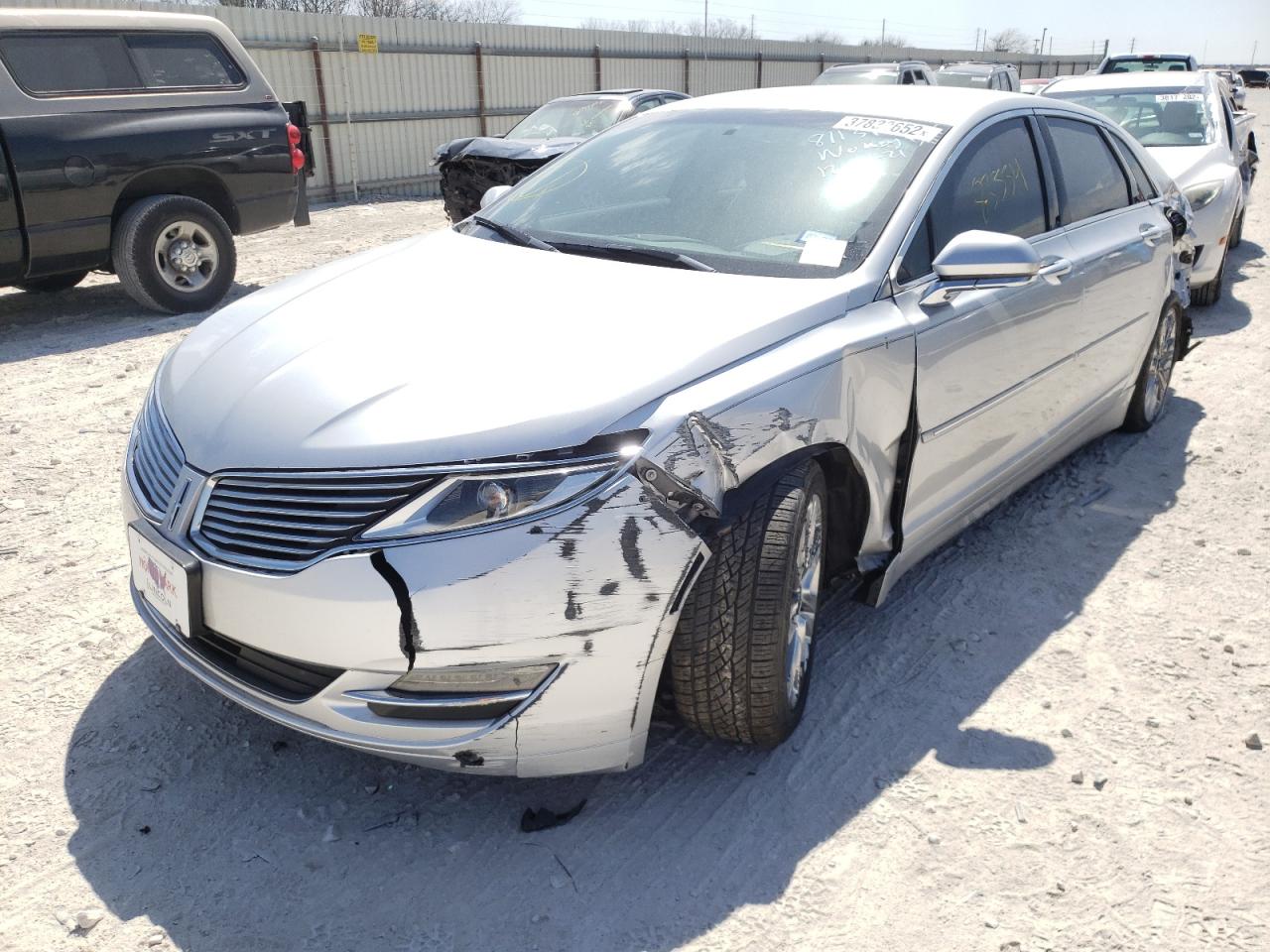 Photo 2 from auction – 2016 LINCOLN MKZ HYBRID with VIN 3LN6L2LU0GR634507