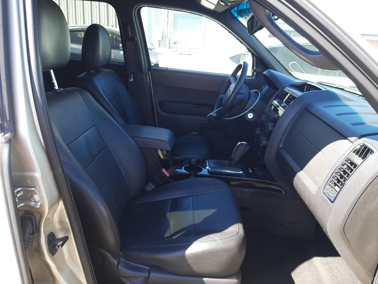 Photo 5 from auction – 2010 FORD ESCAPE LIM with VIN 1FMCU0E72AKD46415
