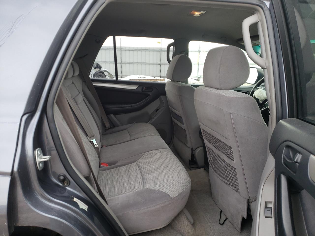 Photo 6 from auction – 2003 TOYOTA 4RUNNER SR with VIN JTEBU14R330014230