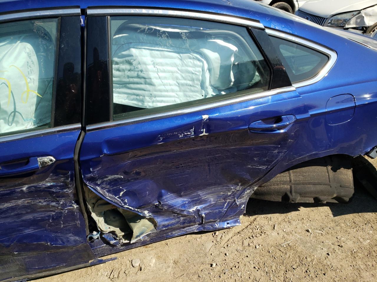 Photo 9 from auction – 2016 FORD FUSION SE with VIN 3FA6P0HD5GR255711