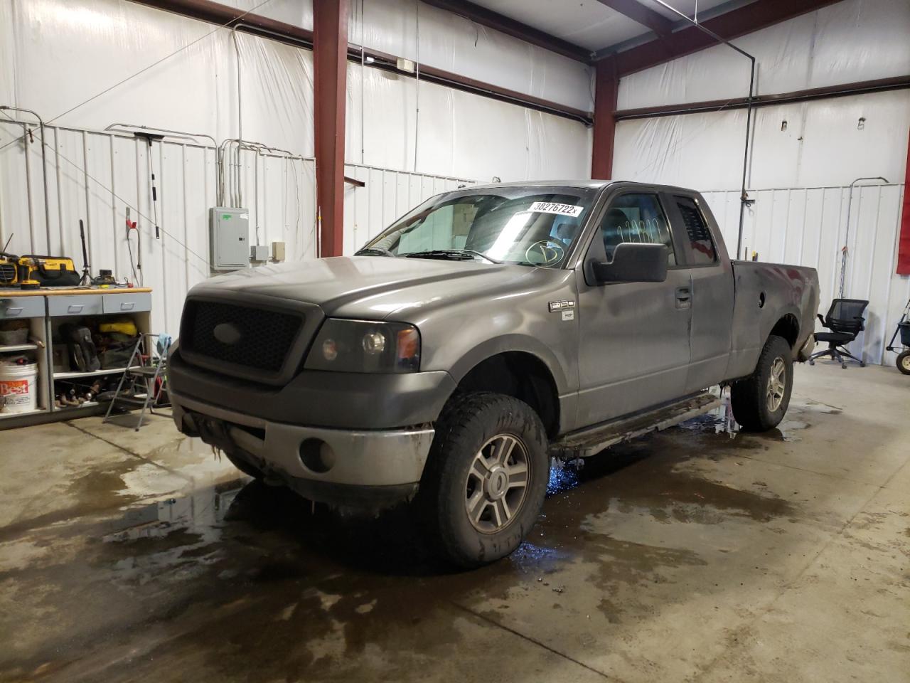 Photo 2 from auction – 2007 FORD F150 with VIN 1FTRX14W77FB88367