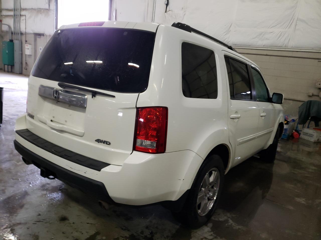 Photo 4 from auction – 2011 HONDA PILOT EXL with VIN 5FNYF4H65BB039737