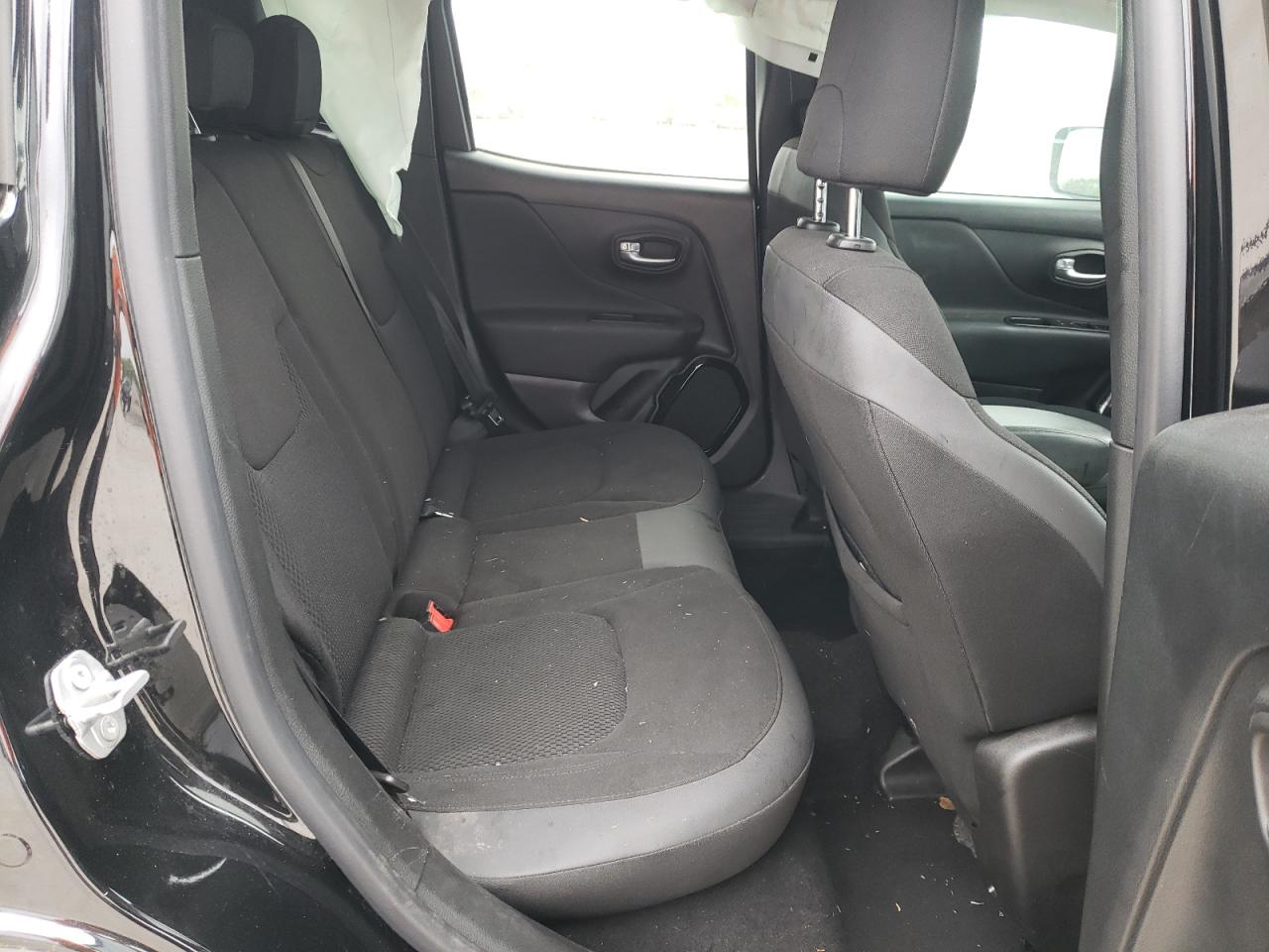 Photo 6 from auction – 2018 JEEP RENEGADE L with VIN ZACCJABB4JPJ71454