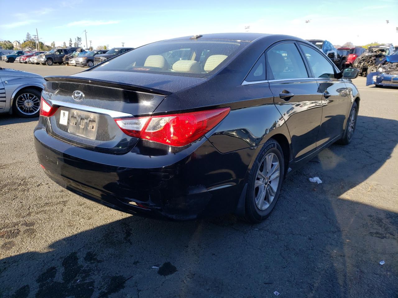 Photo 4 from auction – 2013 HYUNDAI SONATA GLS with VIN 5NPEB4AC8DH659078