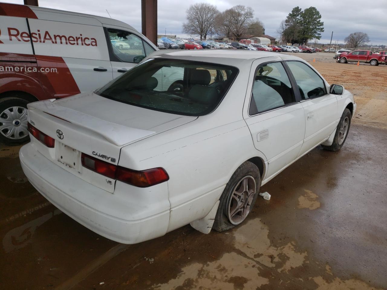 Photo 4 from auction – 1998 TOYOTA CAMRY CE with VIN 4T1BF22K2WU071649