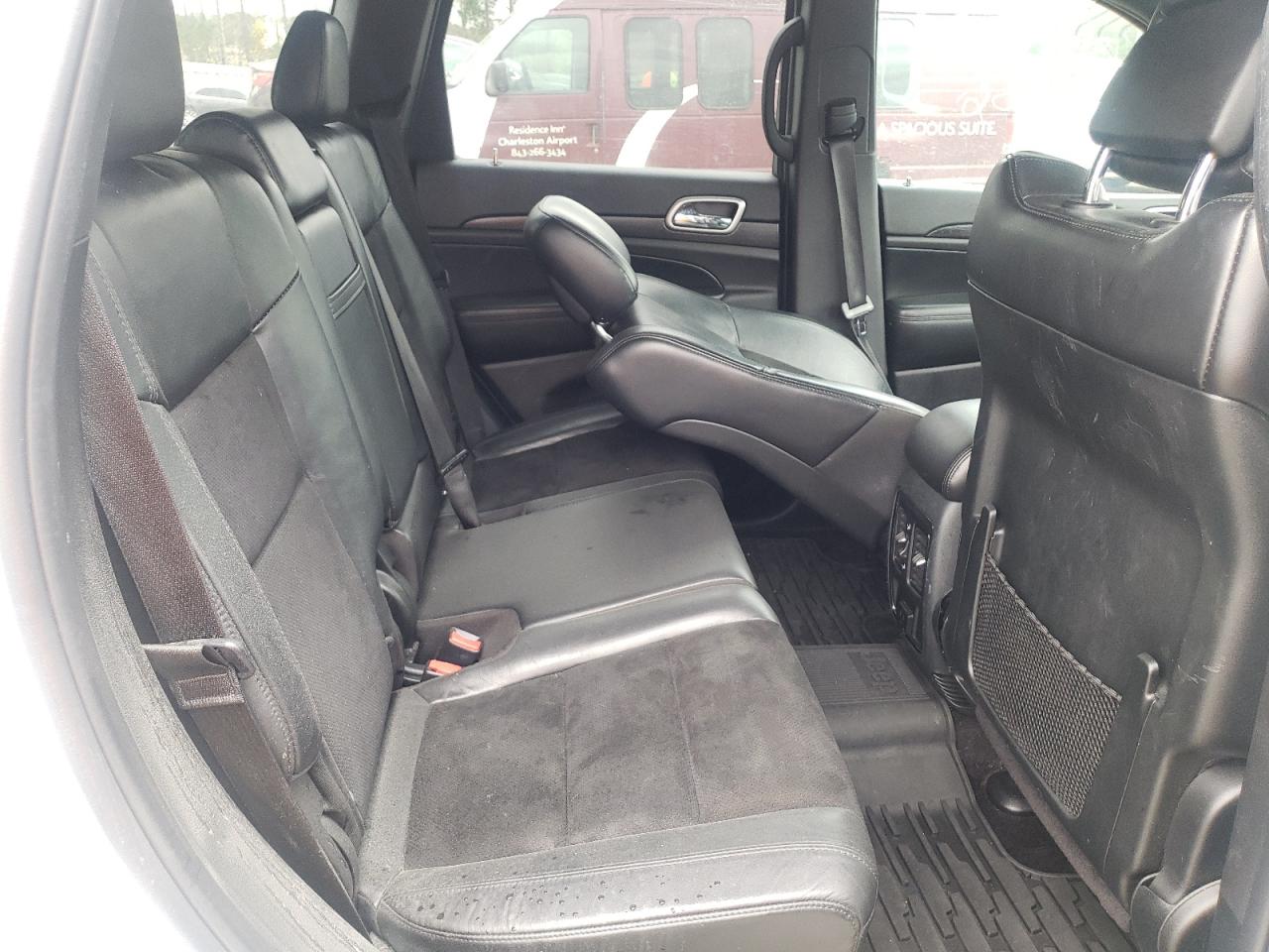 Photo 6 from auction – 2018 JEEP GRAND CHER with VIN 1C4RJFAG2JC140277
