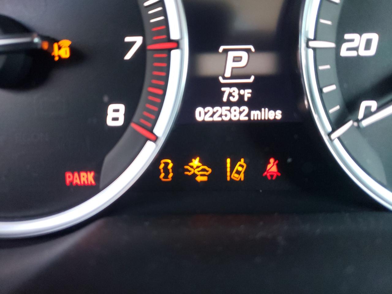 Photo 8 from auction – 2017 ACURA TLX TECH with VIN 19UUB2F51HA005354