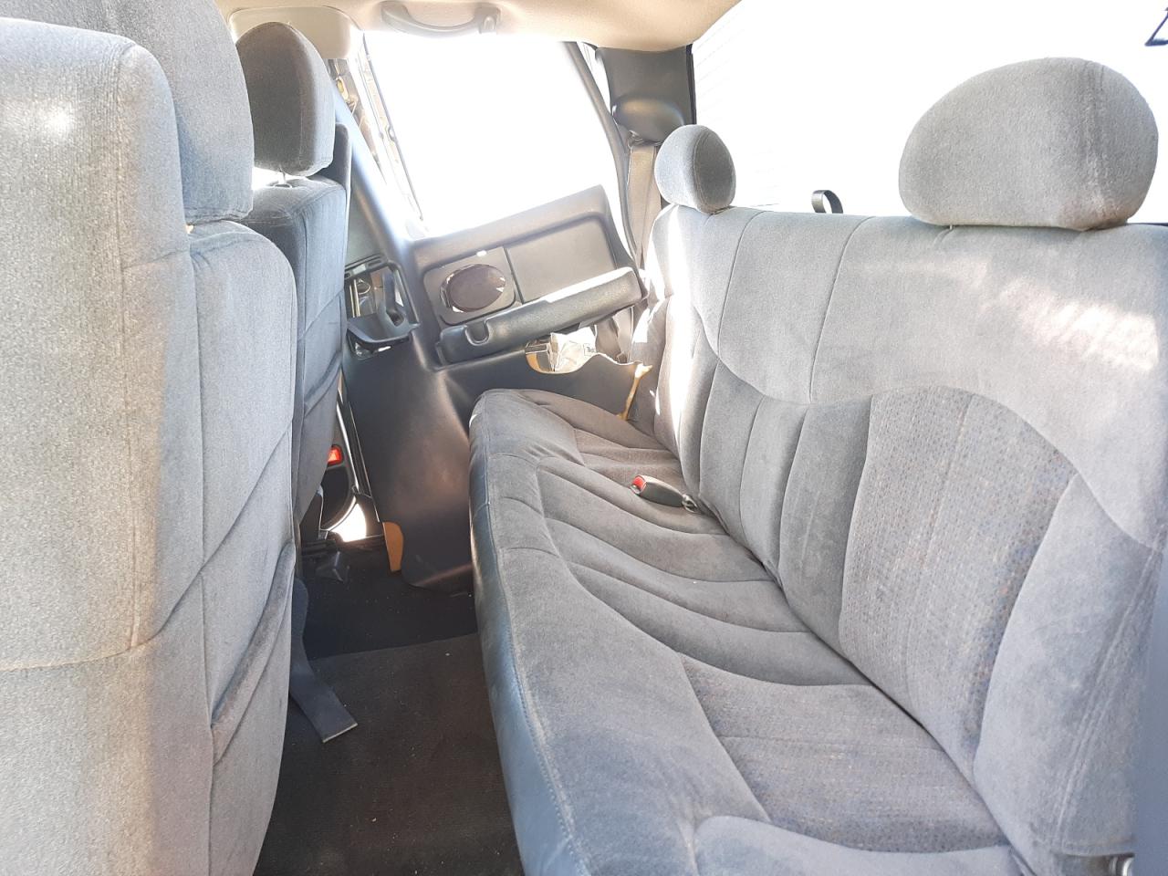 Photo 6 from auction – 2001 CHEVROLET SILVERADO with VIN 2GCEC19T011211561