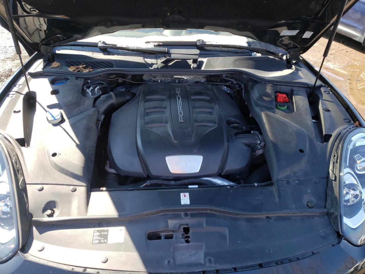 Photo 7 from auction – 2015 PORSCHE CAYENNE with VIN WP1AF2A29FLA30960