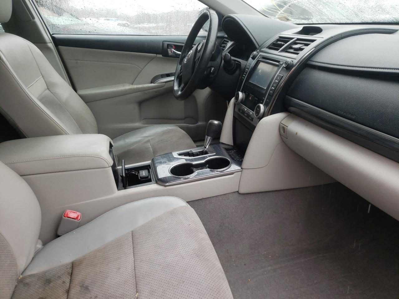 Photo 5 from auction – 2014 TOYOTA CAMRY HYBR with VIN 4T1BD1FK0EU109601