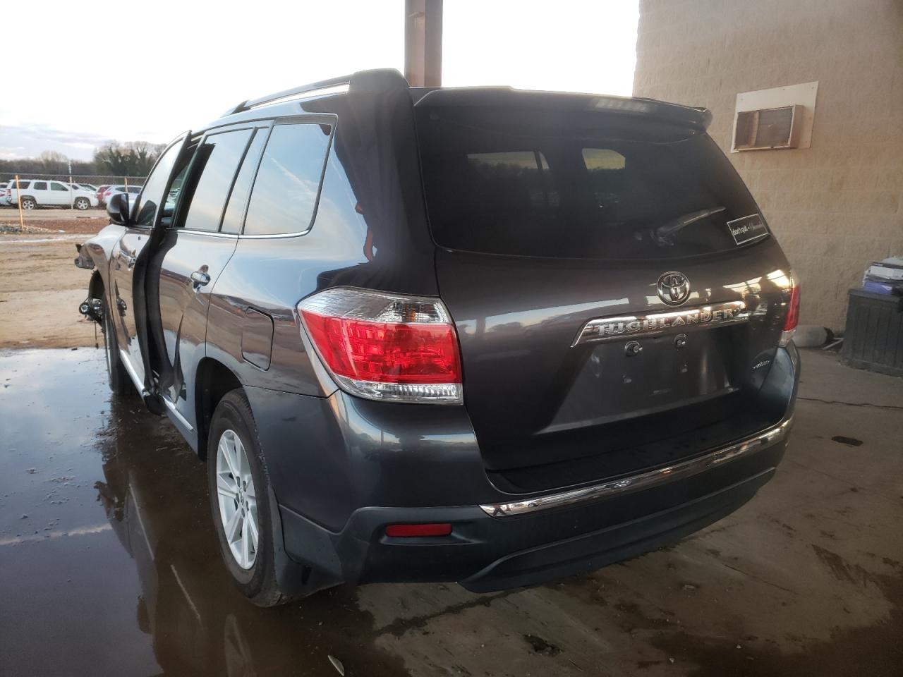 Photo 3 from auction – 2012 TOYOTA HIGHLANDER with VIN 5TDBK3EH0CS150498