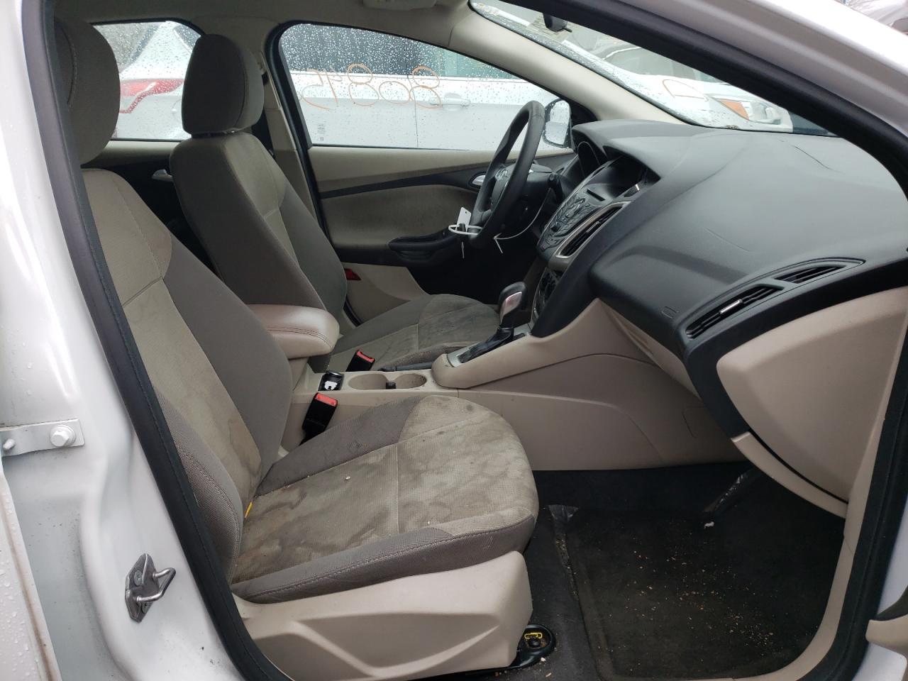 Photo 5 from auction – 2013 FORD FOCUS SE with VIN 1FADP3K20DL251978
