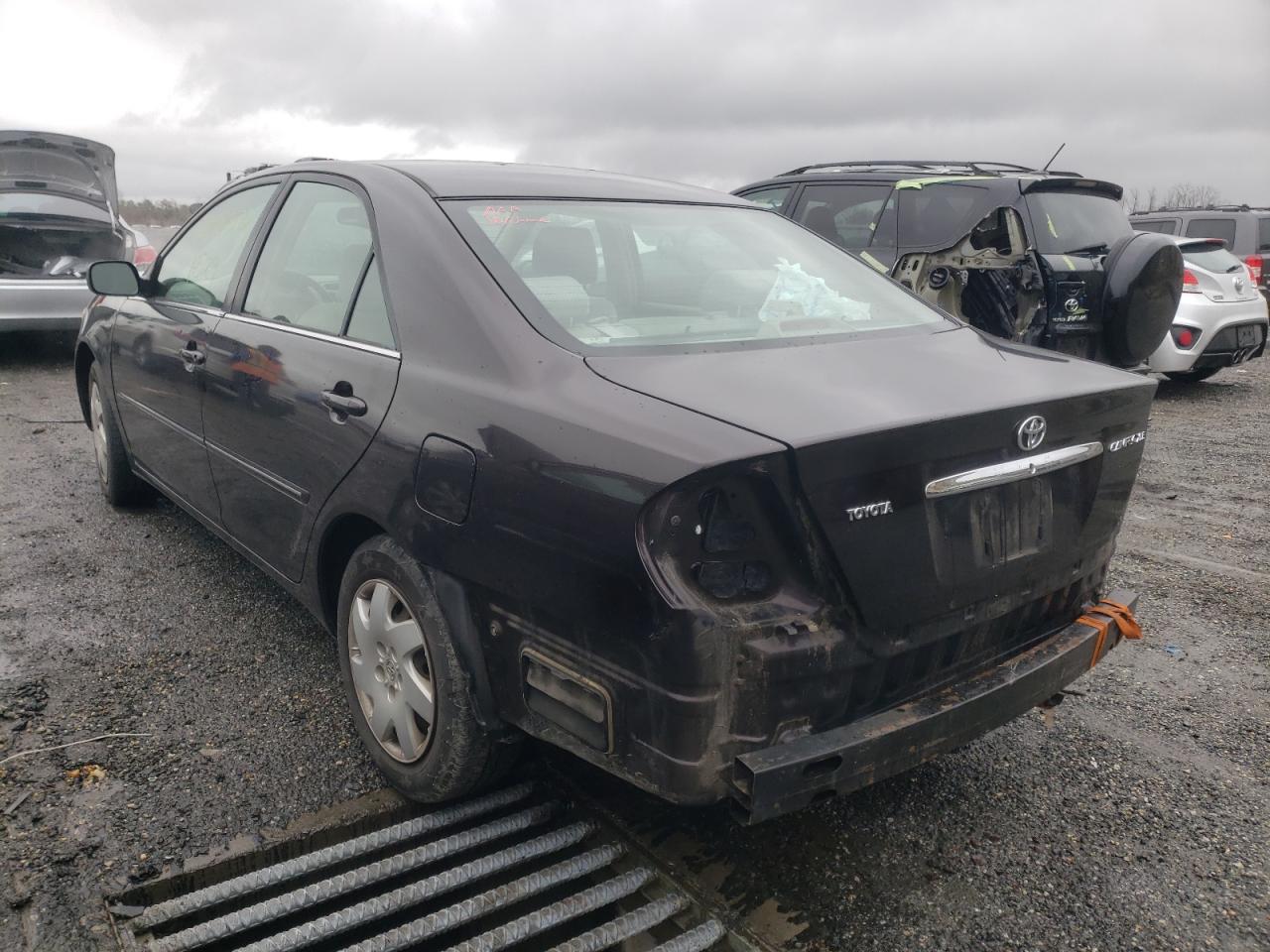 Photo 3 from auction – 2004 TOYOTA CAMRY LE with VIN 4T1BE30K54U937529