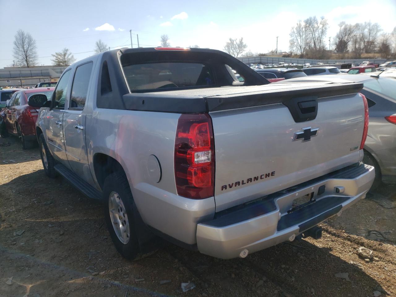 Photo 3 from auction – 2010 CHEVROLET AVALANCHE with VIN 3GNVKEE09AG224068