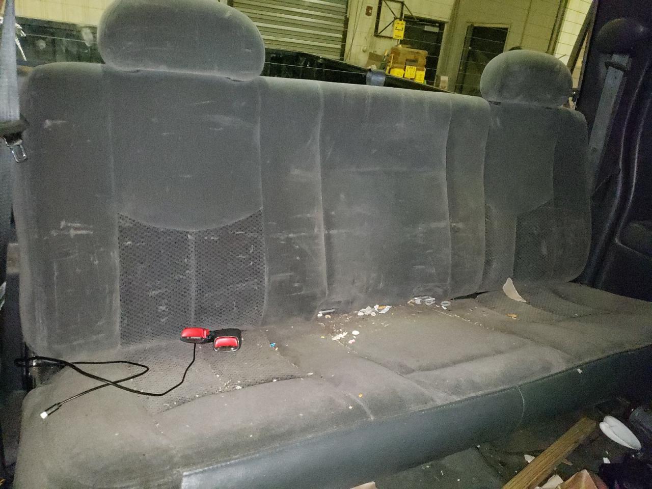 Photo 6 from auction – 2003 CHEVROLET SILVERADO with VIN 2GCEK19V431340149