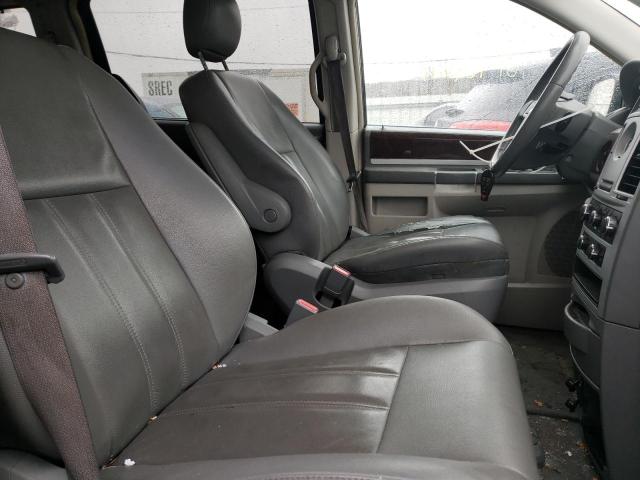 Photo 5 from auction – 2010 CHRYSLER TOWN & COU with VIN 2A4RR5DXXAR150958