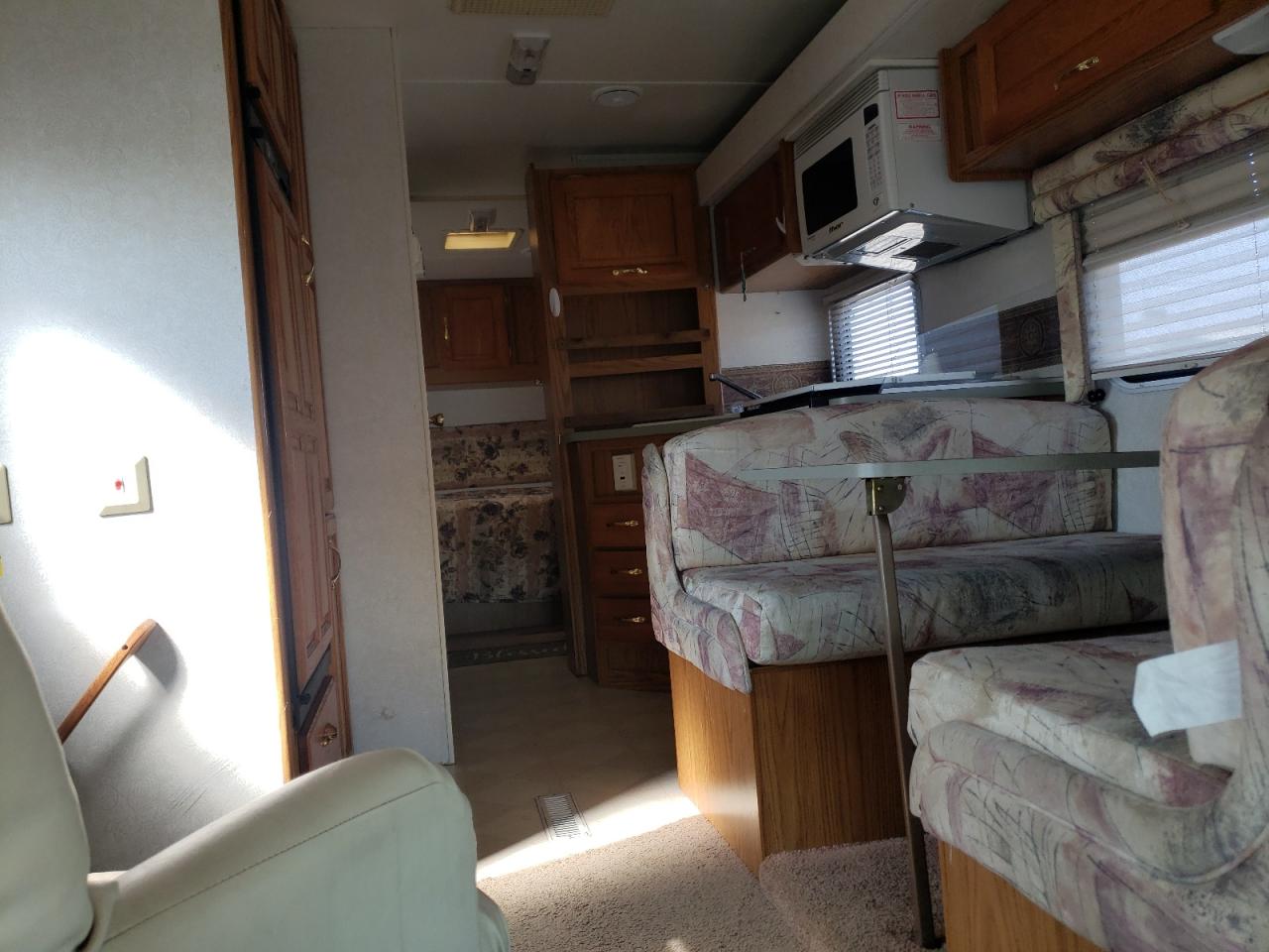 Photo 6 from auction – 2000 JAYC EAGLE with VIN 1FDXE45S5YHB57503