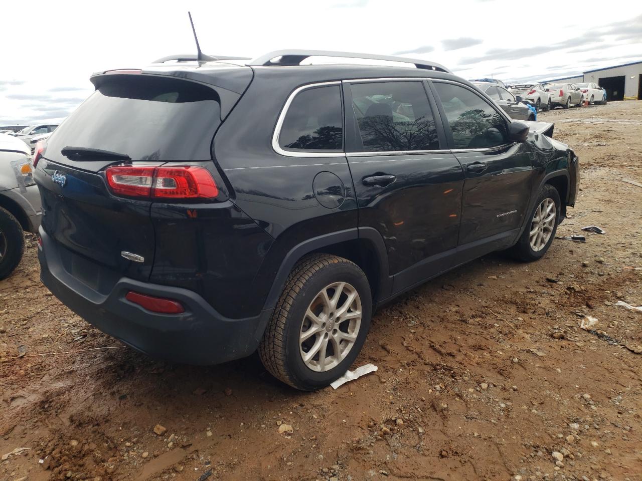 Photo 4 from auction – 2018 JEEP CHEROKEE L with VIN 1C4PJLLB5JD533787