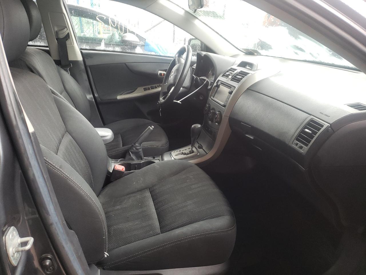 Photo 5 from auction – 2013 TOYOTA COROLLA S with VIN 2T1BU4EE2DC043159
