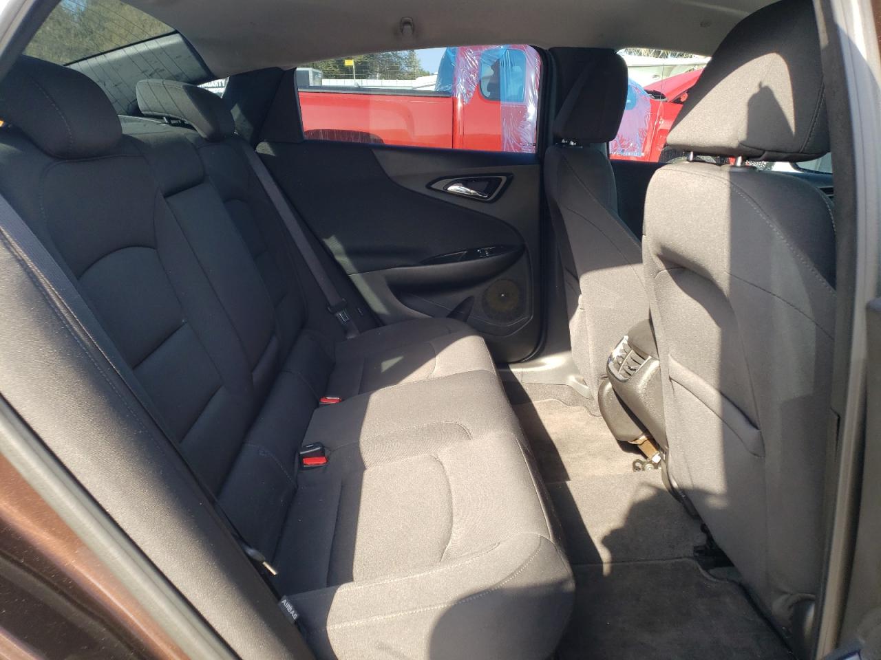 Photo 6 from auction – 2016 CHEVROLET MALIBU LT with VIN 1G1ZE5ST5GF234454