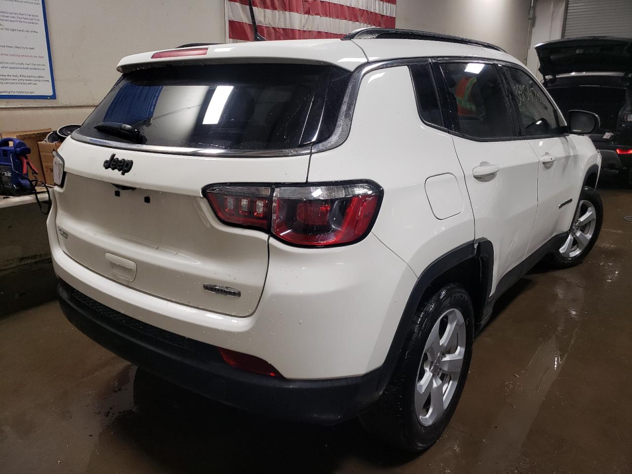 Photo 4 from auction – 2018 JEEP COMPASS LA with VIN 3C4NJCBB0JT248112