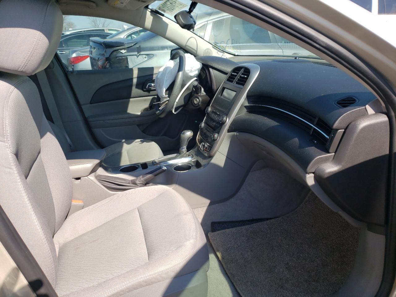 Photo 5 from auction – 2015 CHEVROLET MALIBU LS with VIN 1G11B5SL5FF112228