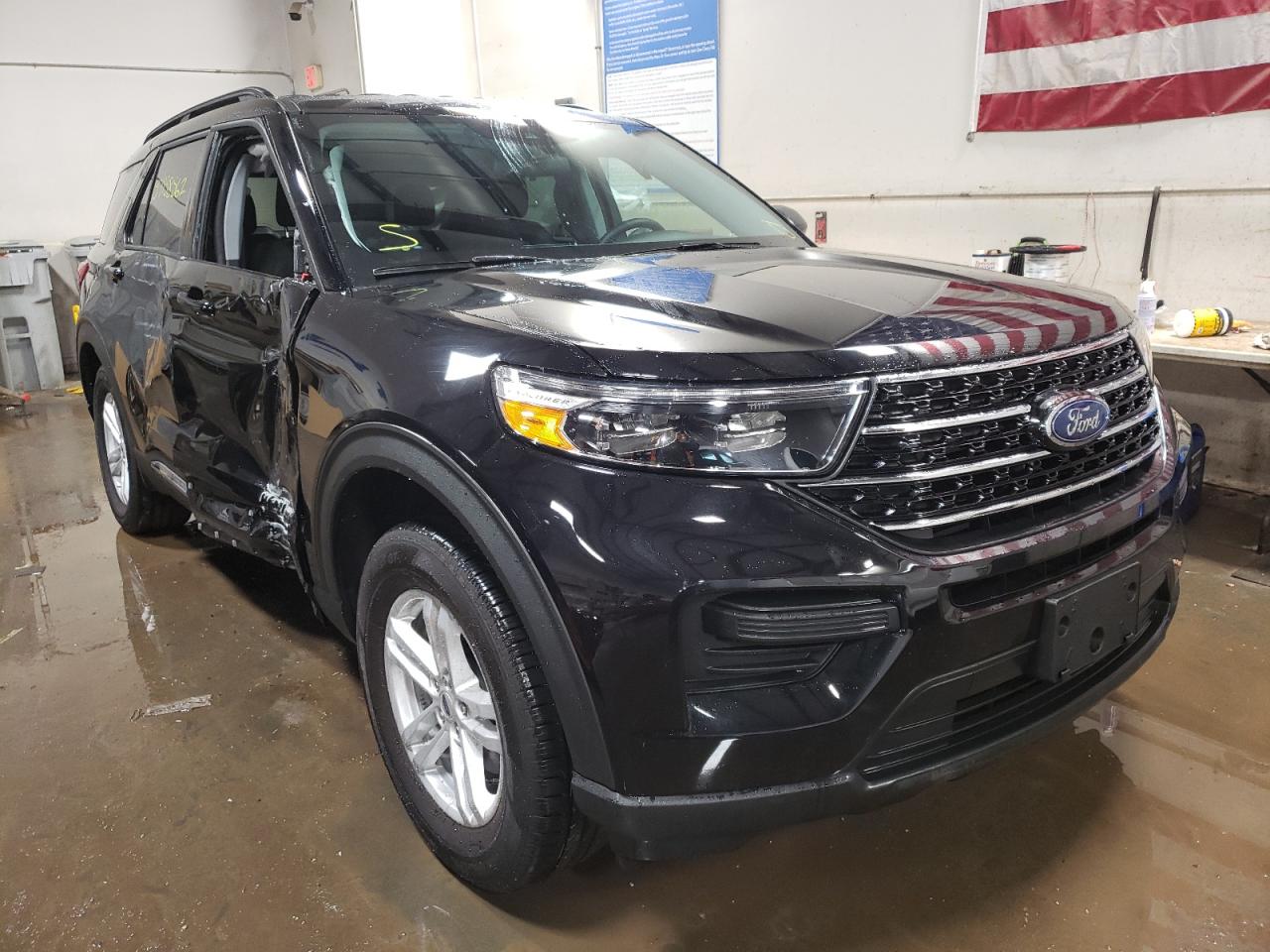 FORD EXPLORER X 2021 with VIN 1FMSK8DH9MGB77348 - Photo from auction