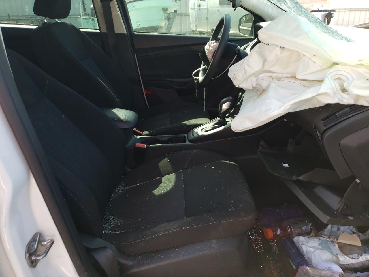Photo 5 from auction – 2017 FORD FOCUS SE with VIN 1FADP3F25HL302083