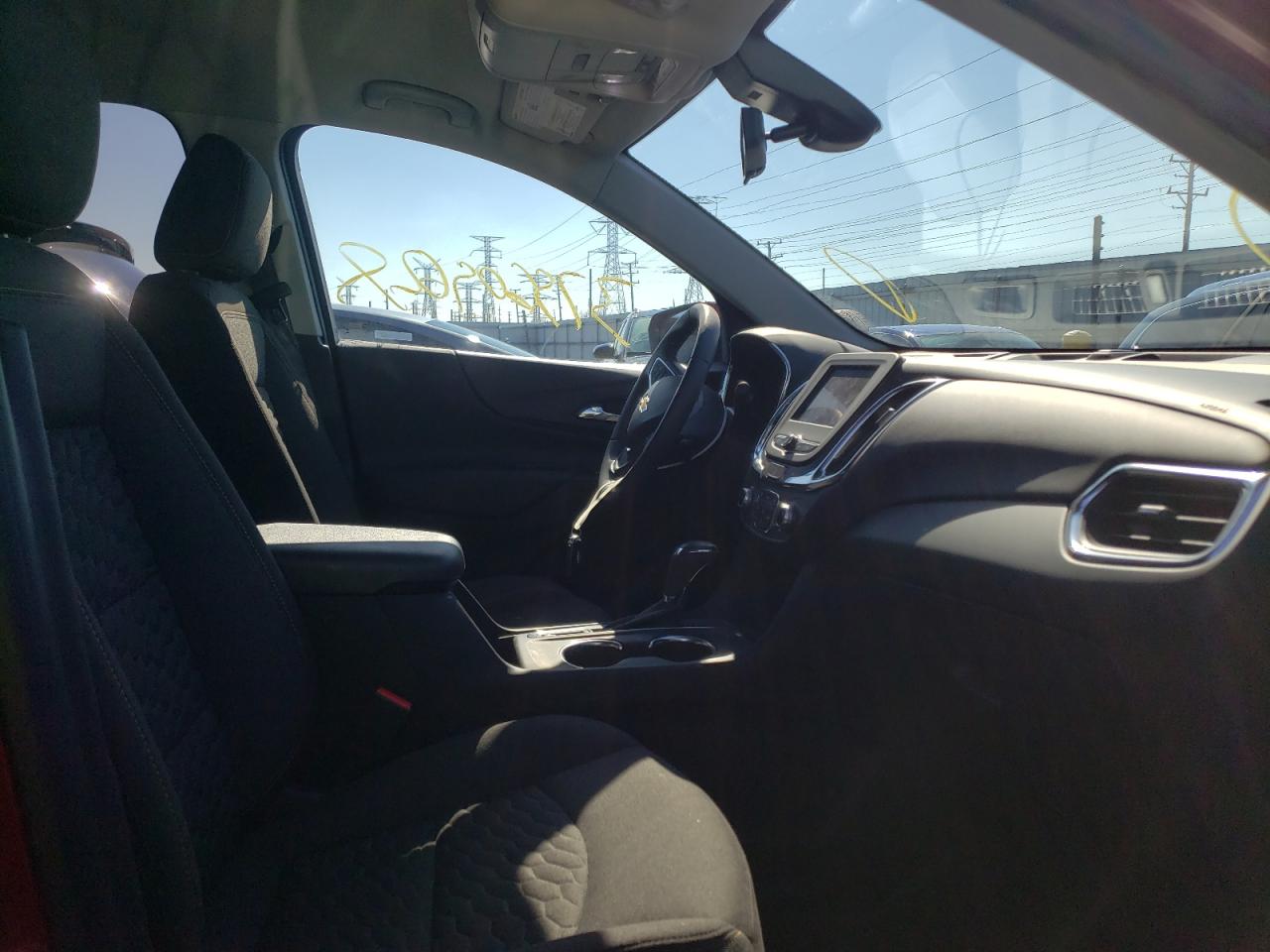 Photo 5 from auction – 2021 CHEVROLET EQUINOX LT with VIN 2GNAXUEV3M6164181