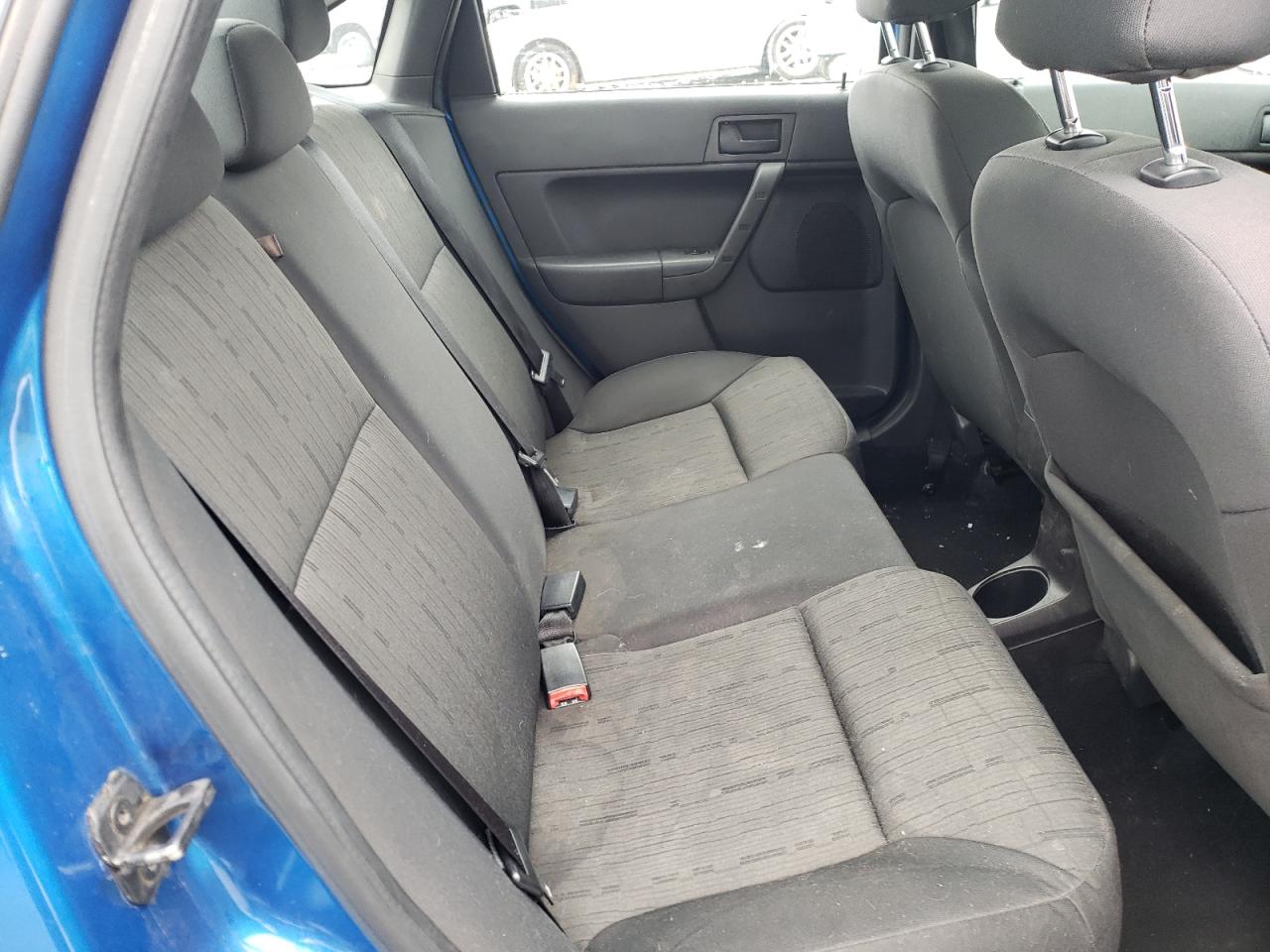 Photo 6 from auction – 2010 FORD FOCUS SE with VIN 1FAHP3FN7AW103942