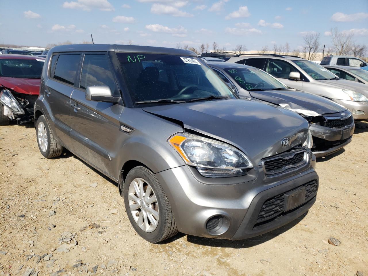 KIA SOUL 2013 with VIN KNDJT2A5XD7630591 - Photo from auction