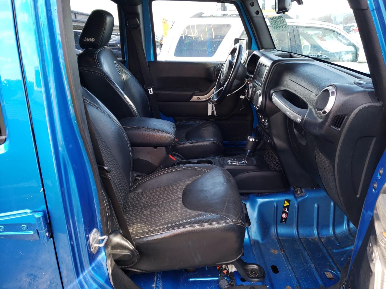 Photo 5 from auction – 2015 JEEP WRANGLER U with VIN 1C4BJWDG7FL613014
