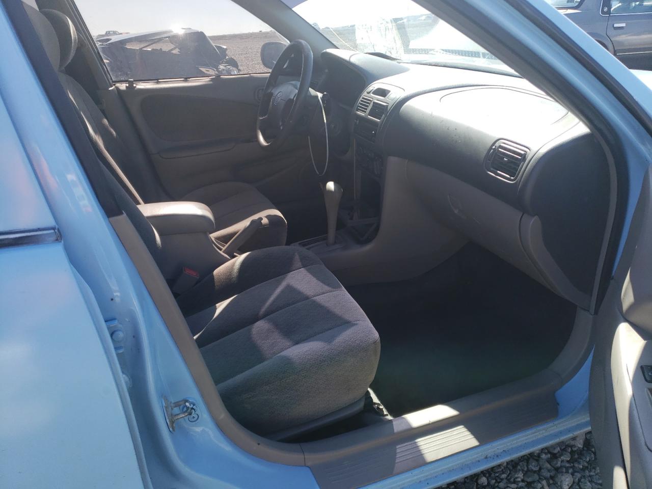 Photo 5 from auction – 2001 TOYOTA COROLLA CE with VIN 1NXBR12EX1Z558683