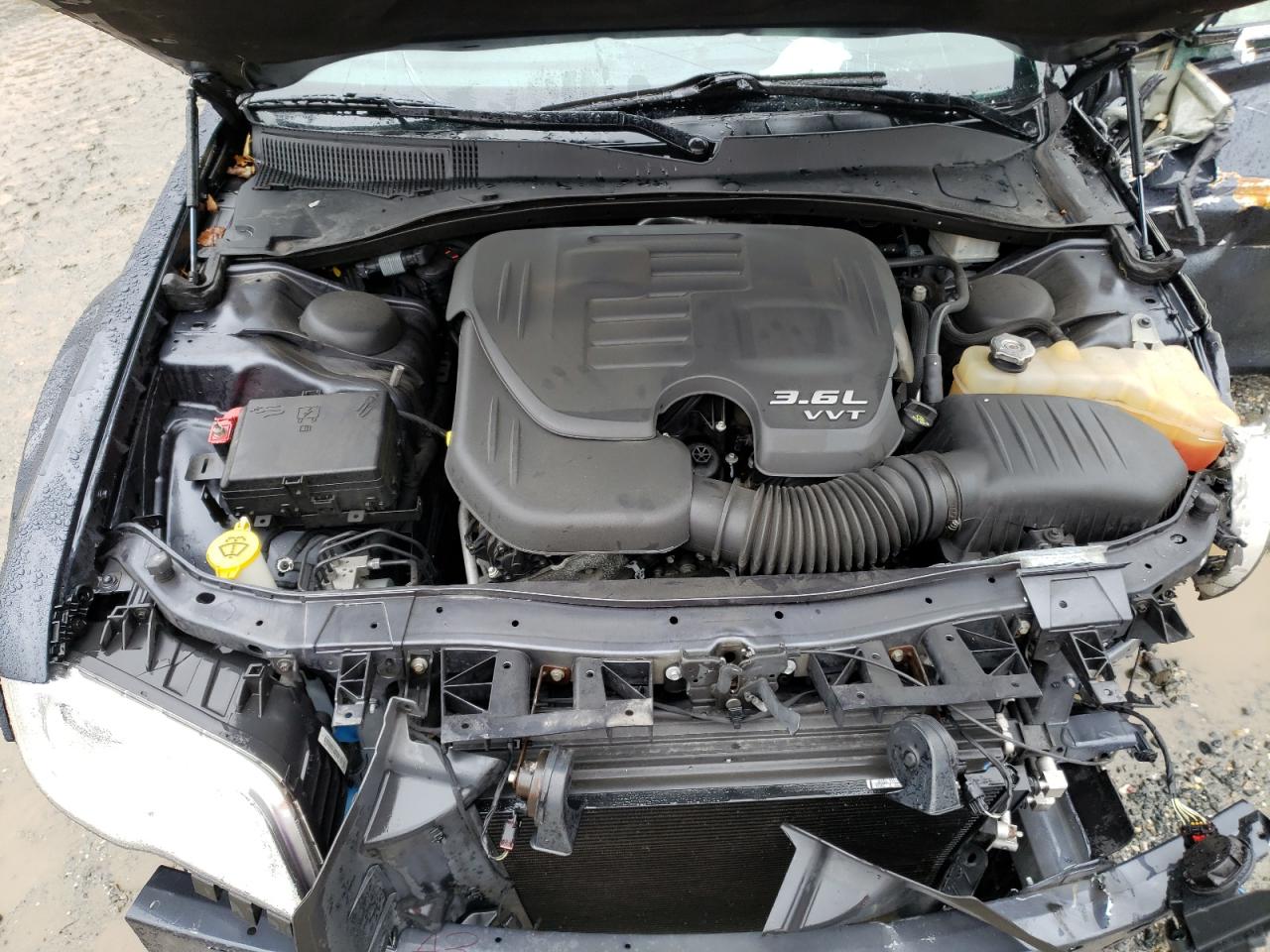 Photo 7 from auction – 2017 CHRYSLER 300 LIMITE with VIN 2C3CCARG6HH530110