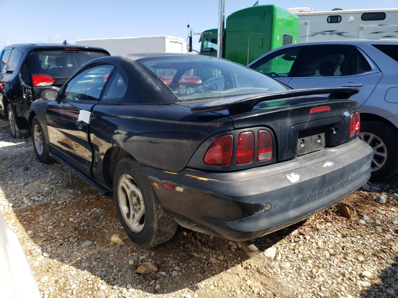 Photo 3 from auction – 1997 FORD MUSTANG with VIN 1FALP4046VF111553