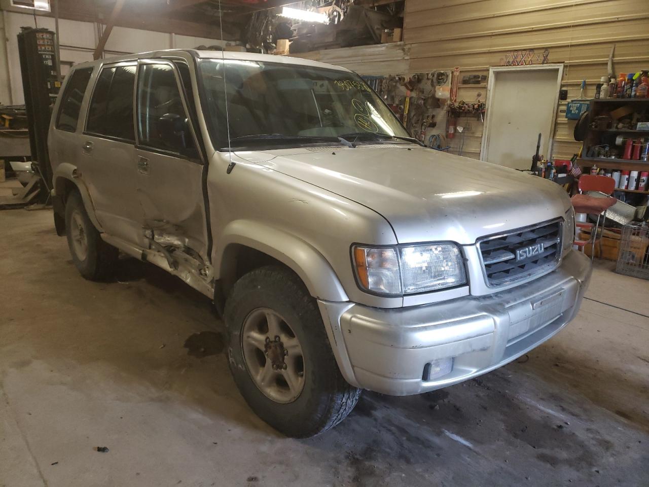 ISUZU TROOPER 1999 with VIN JACDJ58X7X7916834 - Photo from auction