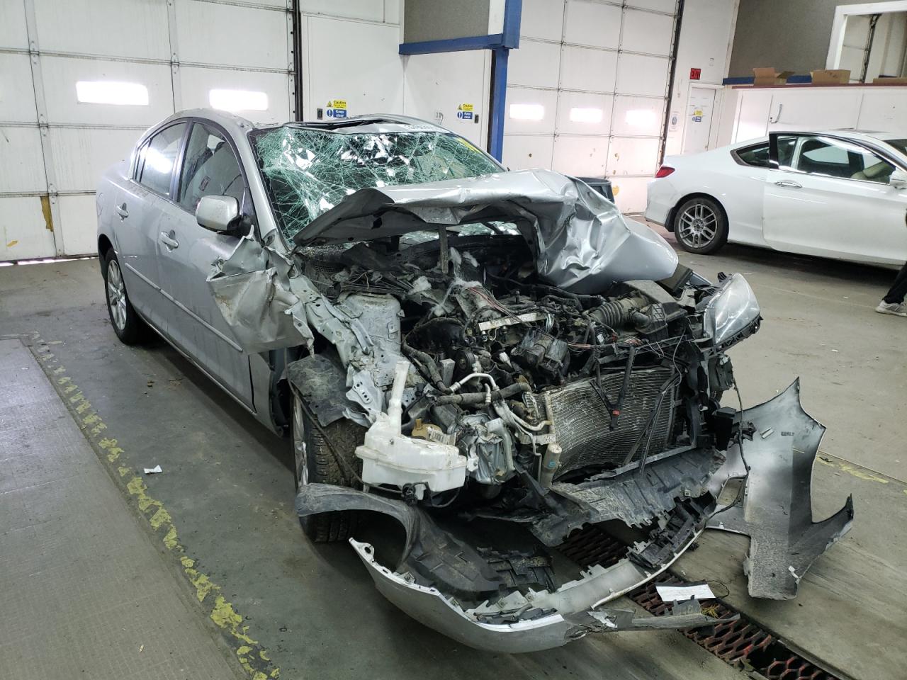 MAZDA 3 I 2007 with VIN JM1BK12F171601691 - Photo from auction