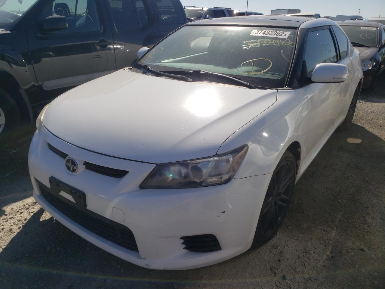 Photo 2 from auction – 2012 TOYOTA SCION TC with VIN JTKJF5C77C3036949