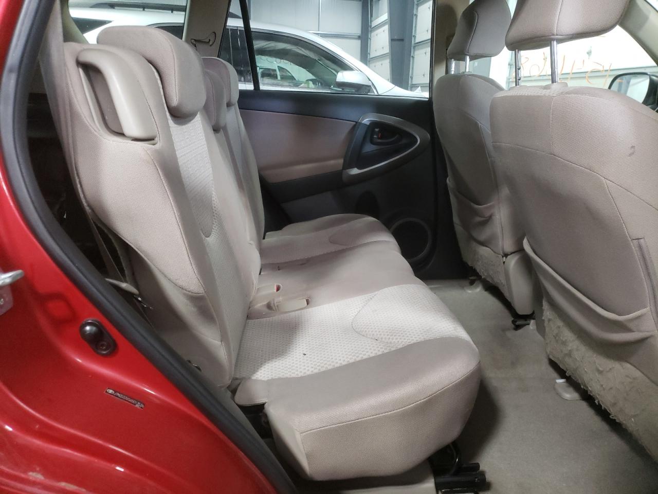 Photo 6 from auction – 2006 TOYOTA RAV4 with VIN JTMZD33V565013536