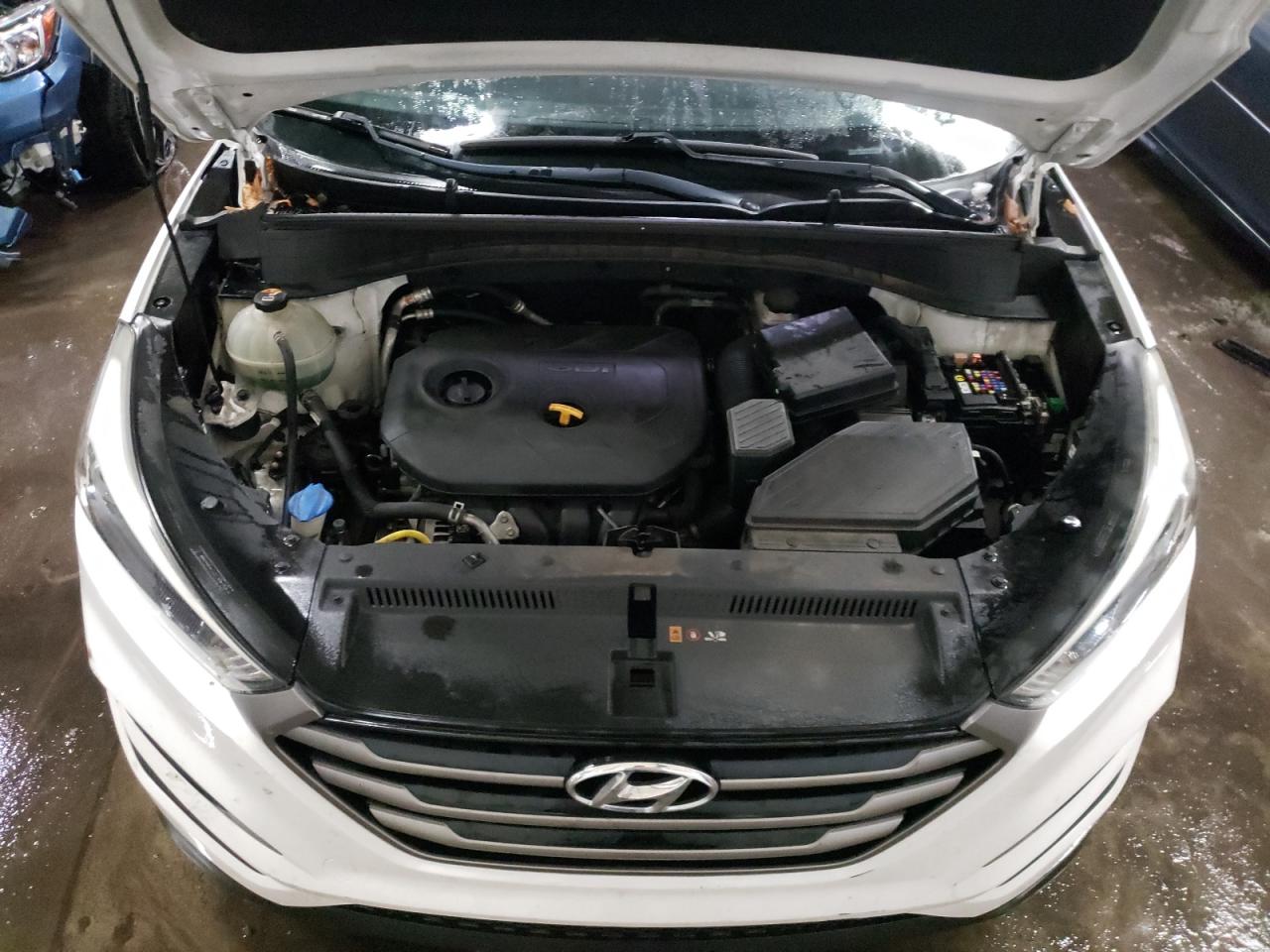 Photo 7 from auction – 2016 HYUNDAI TUCSON LIM with VIN KM8J33A43GU028517