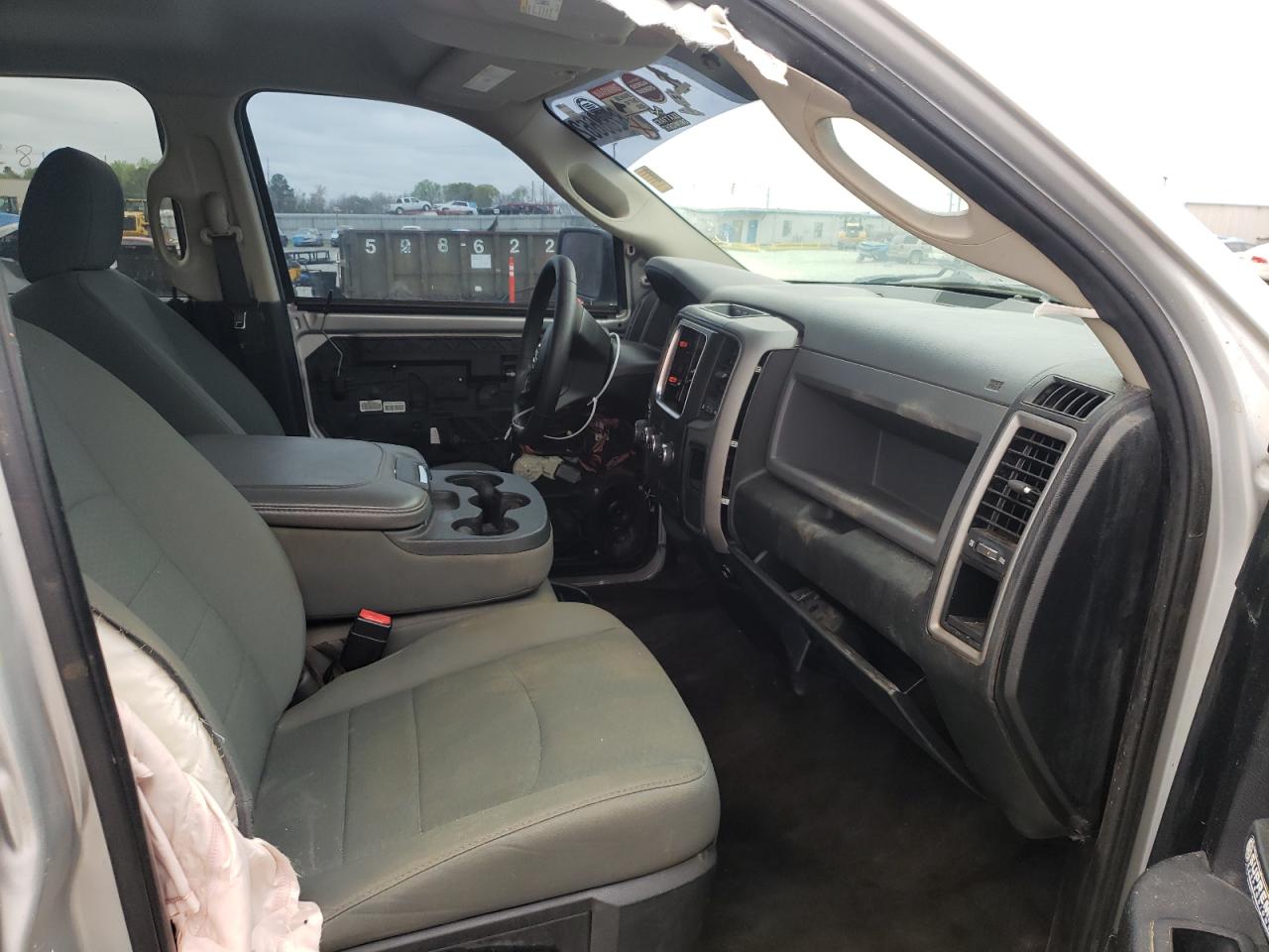 Photo 5 from auction – 2015 RAM 1500 ST with VIN 1C6RR6KT5FS565100