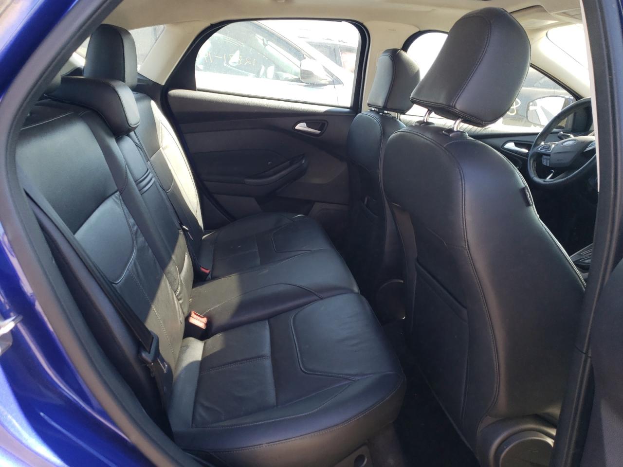 Photo 6 from auction – 2015 FORD FOCUS SE with VIN 1FADP3K24FL226682